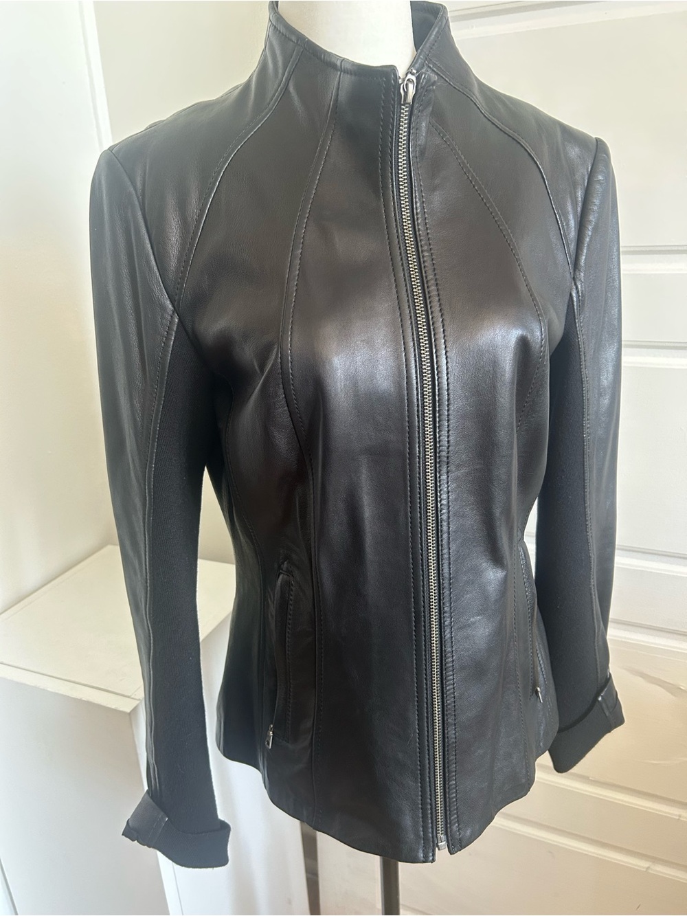 DANIER Black Genuine Leather Moto Jacket Size M Excellent Condition